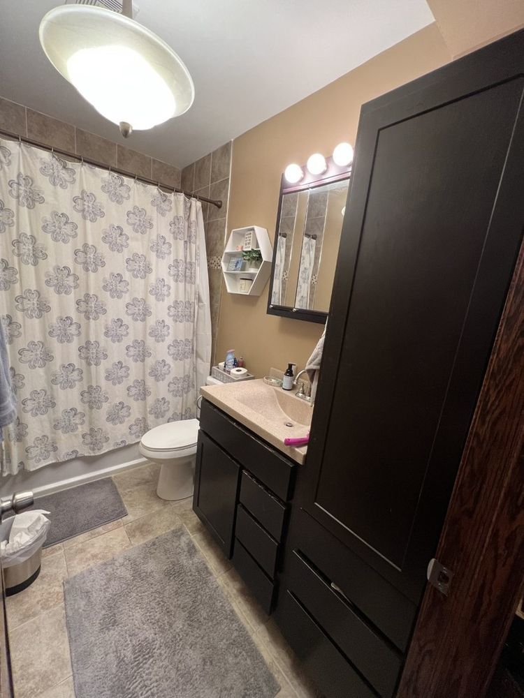 3327 N Hamilton Avenue Unit: 2R