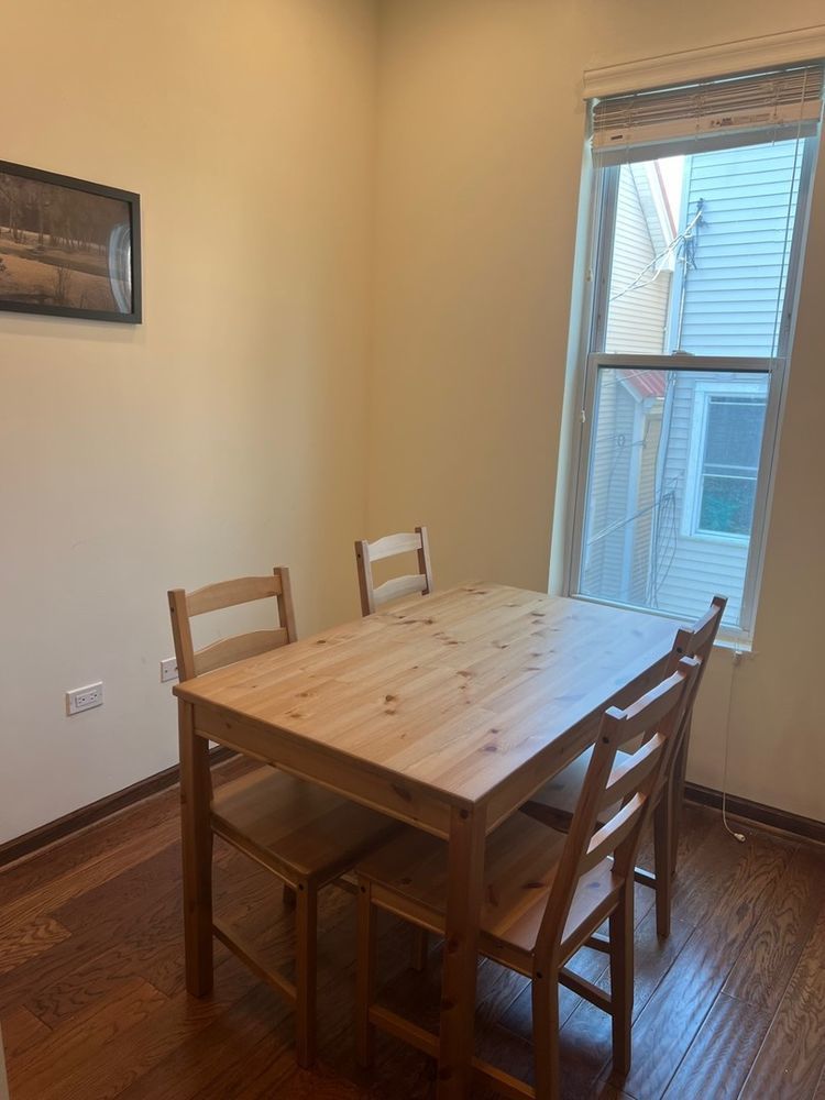3327 N Hamilton Avenue Unit: 2R