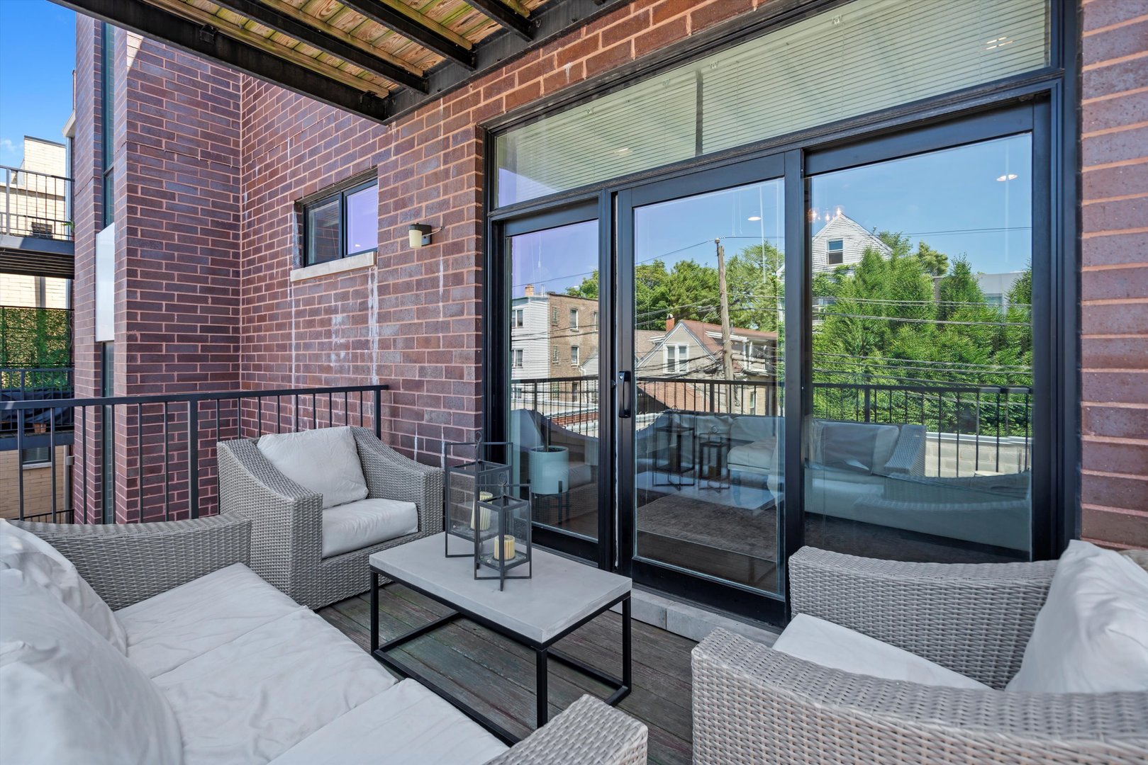 2140 W Armitage Avenue Unit: 3W