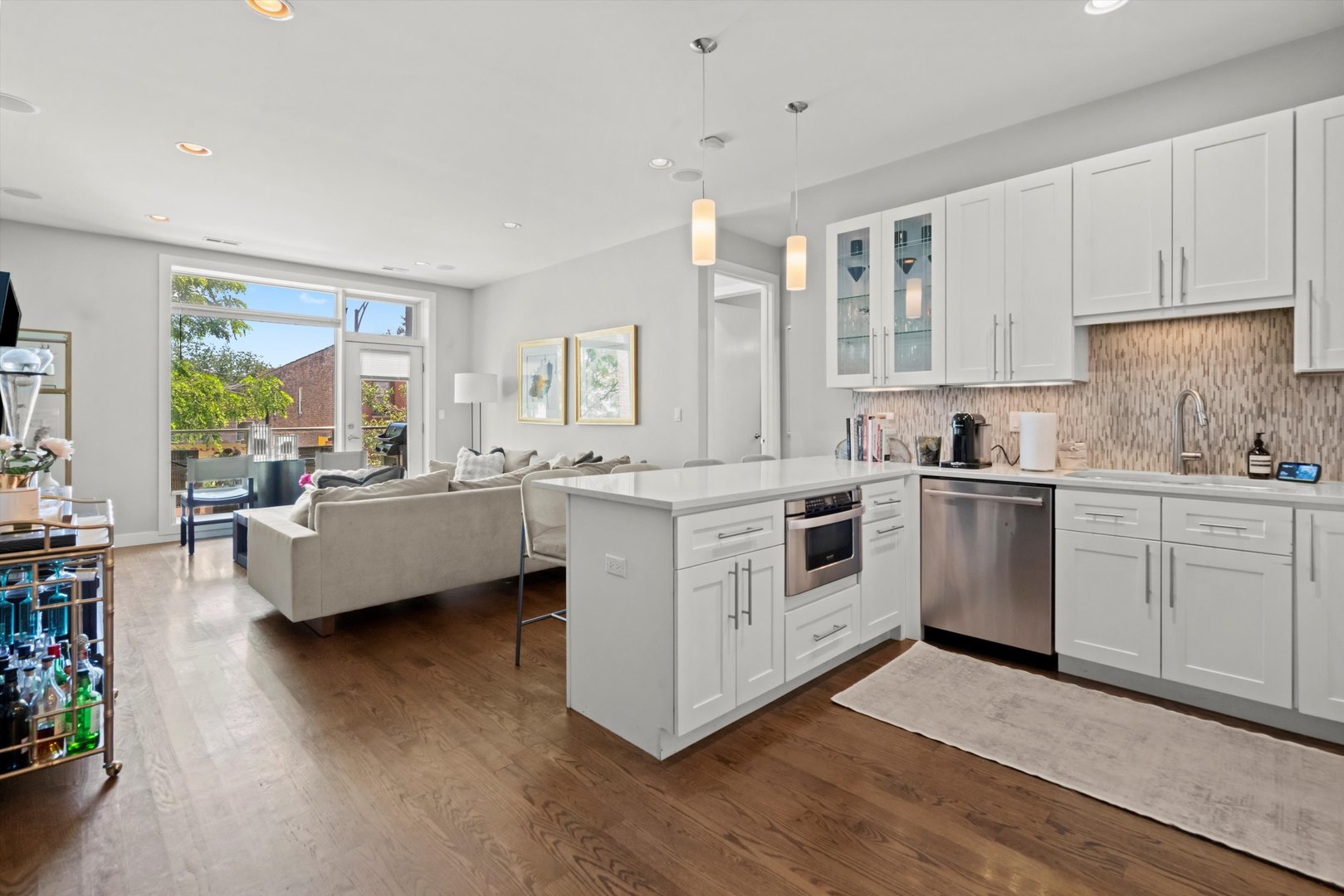 2140 W Armitage Avenue Unit: 3W