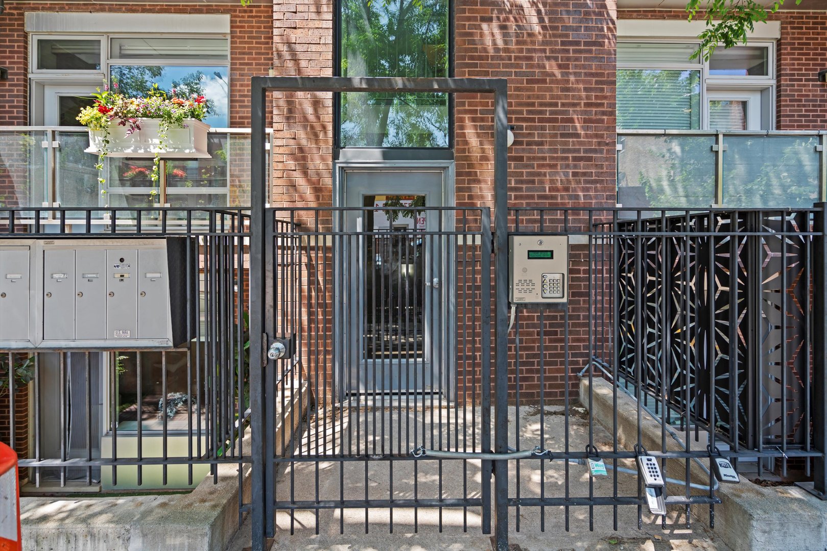 2140 W Armitage Avenue Unit: 3W