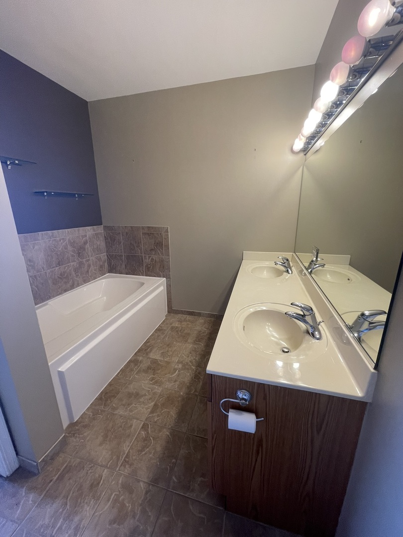 1101 S State Street Unit: 2104