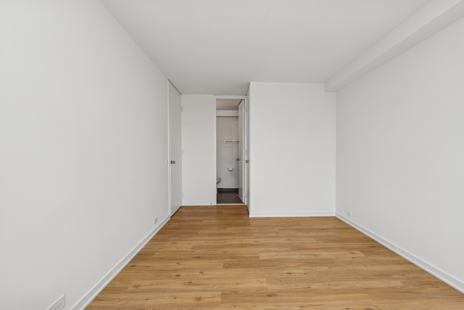 330 W Diversey Parkway Unit: 2306