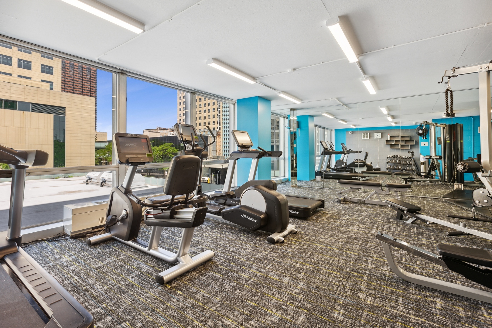 330 W Diversey Parkway Unit: 2306