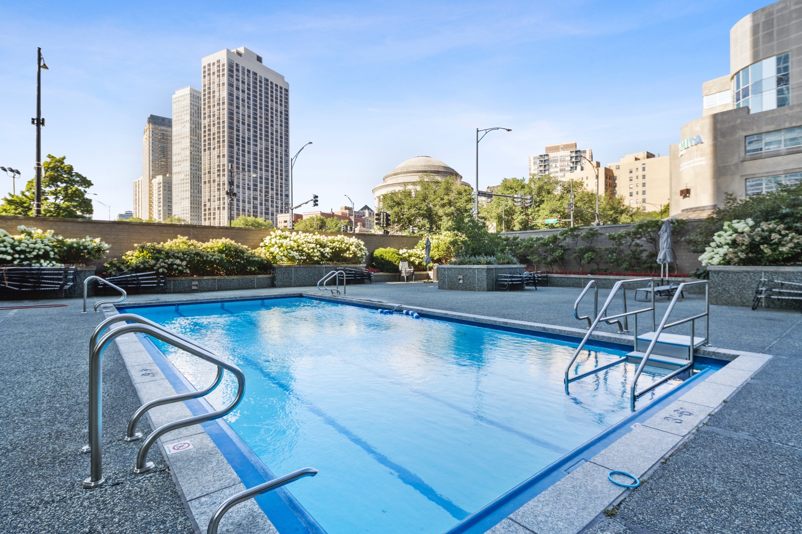 330 W Diversey Parkway Unit: 2306