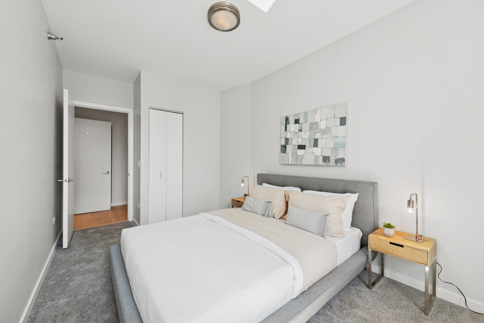 330 W Grand Avenue Unit: 1307