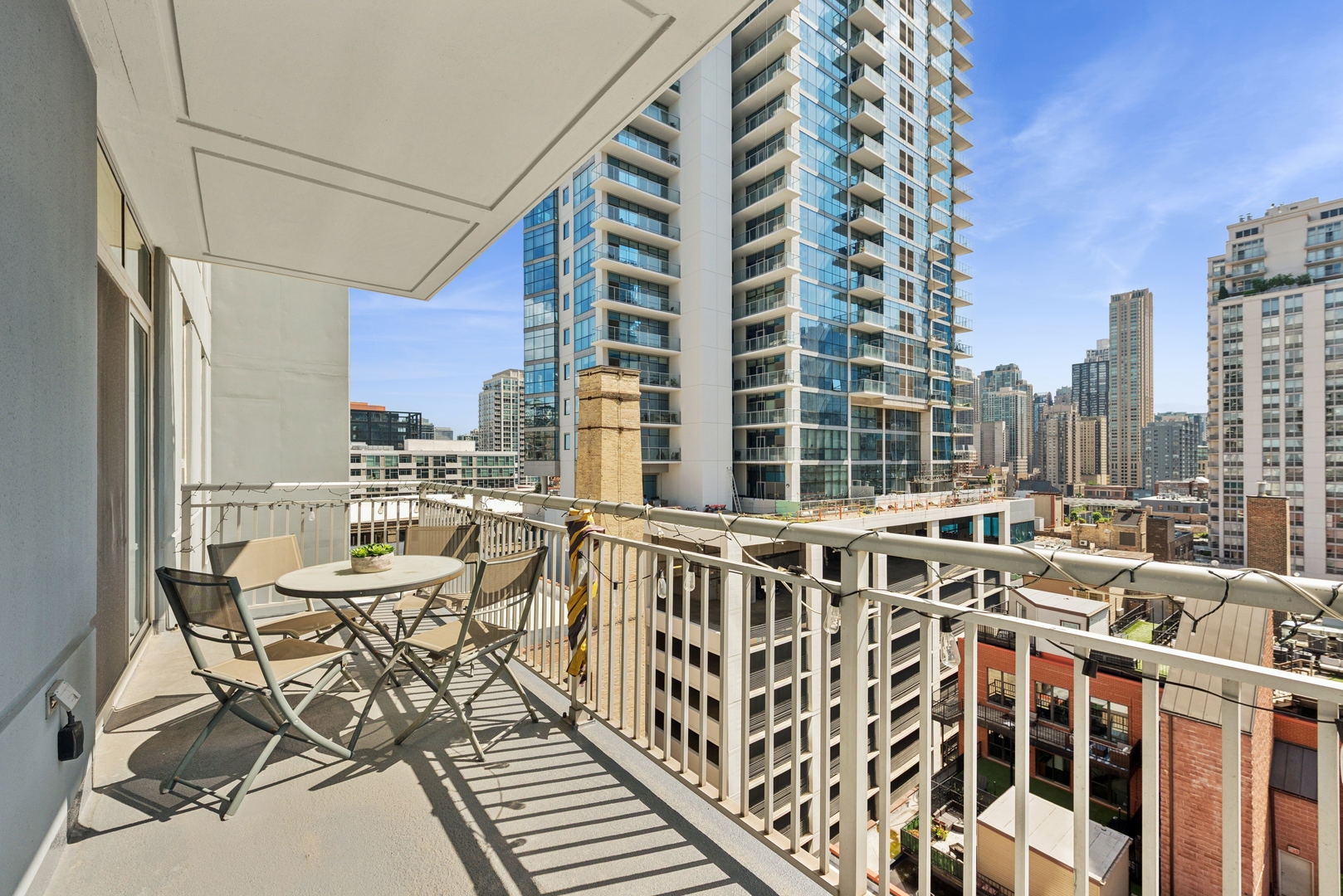 330 W Grand Avenue Unit: 1307