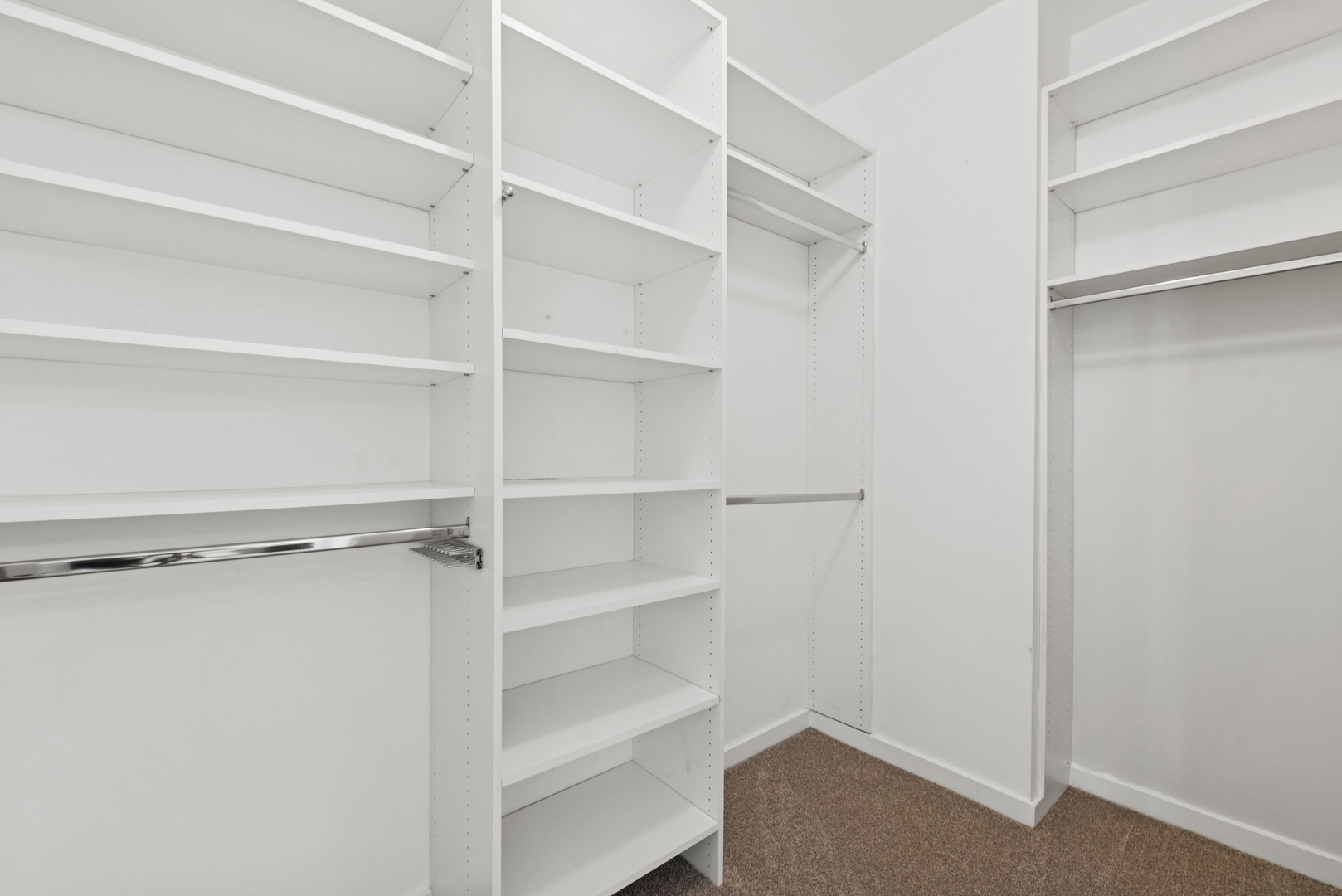 330 W Grand Avenue Unit: 1307