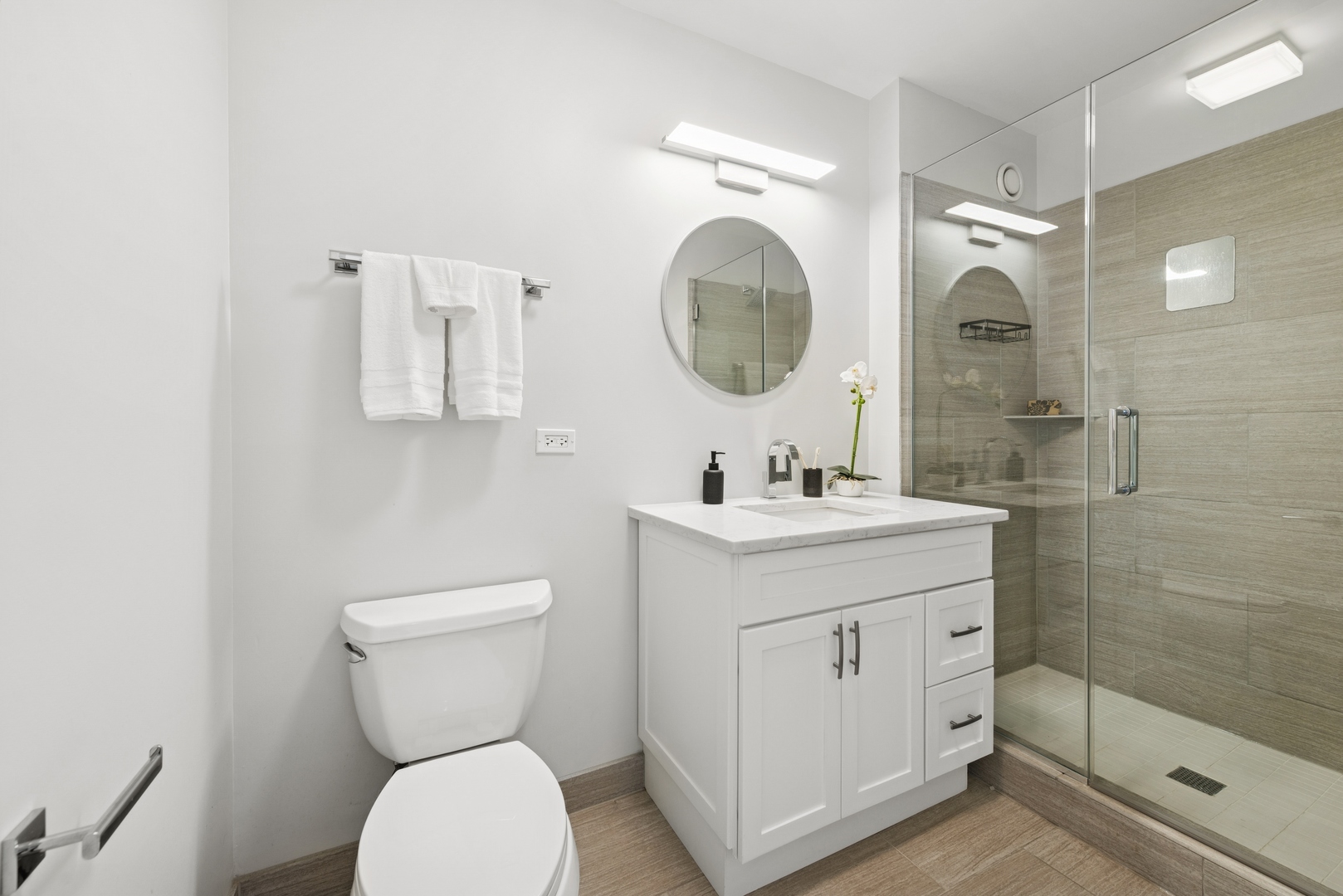 330 W Grand Avenue Unit: 1307