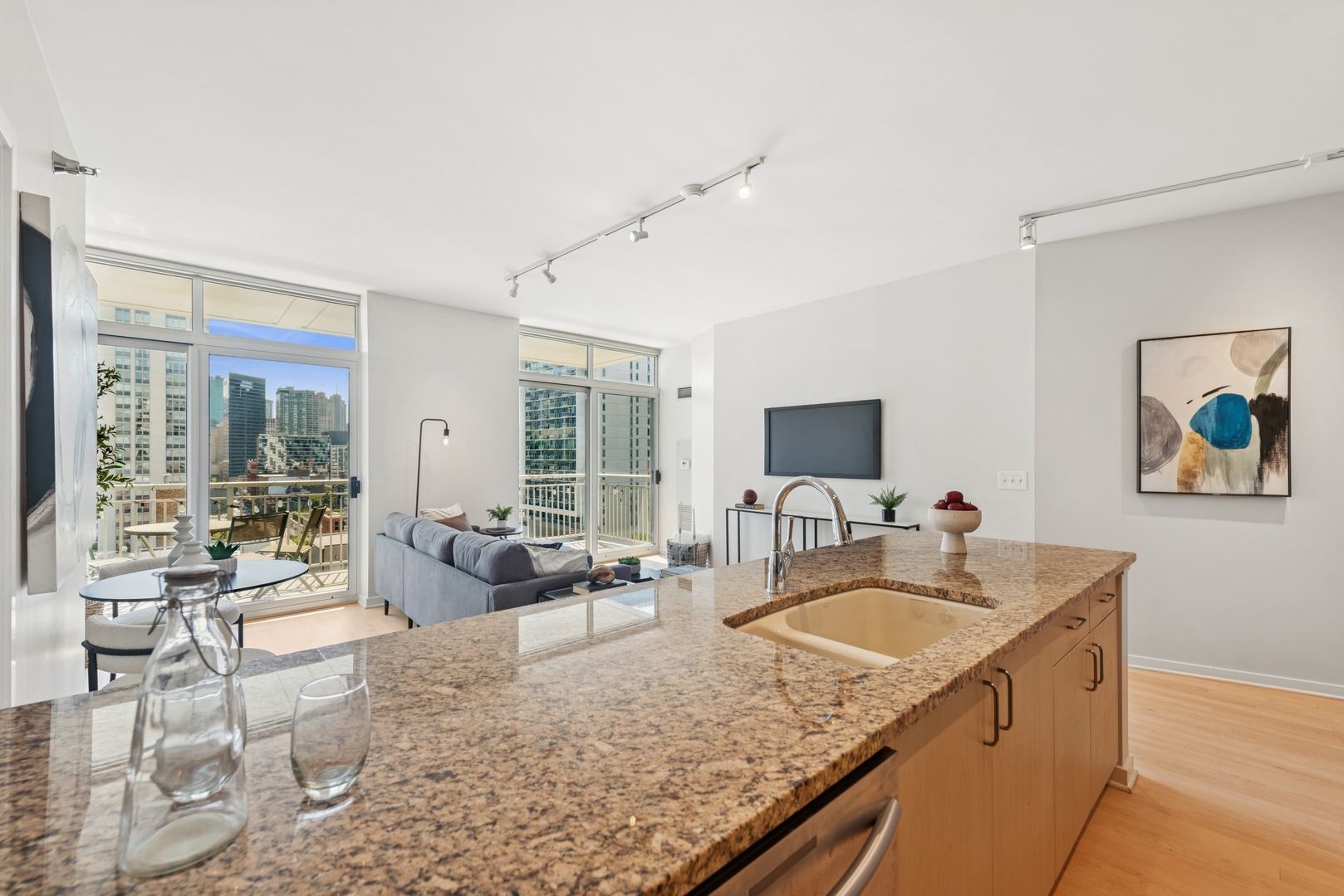 330 W Grand Avenue Unit: 1307