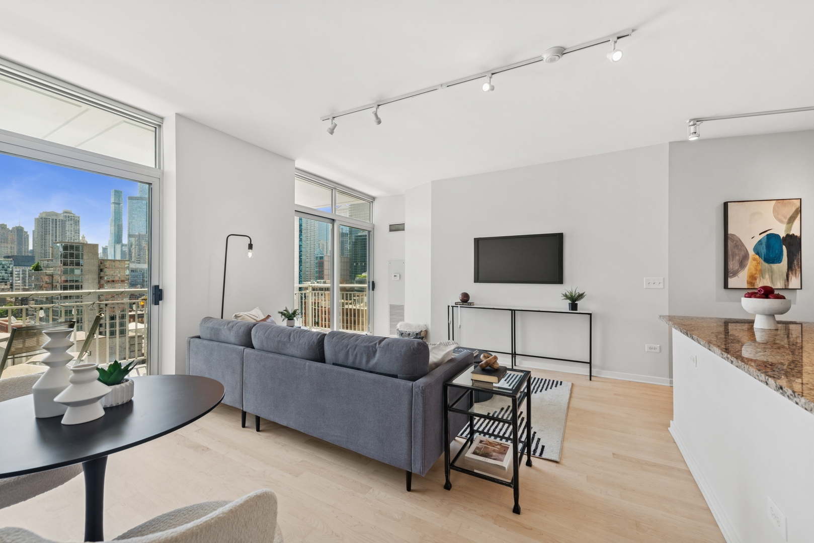 330 W Grand Avenue Unit: 1307