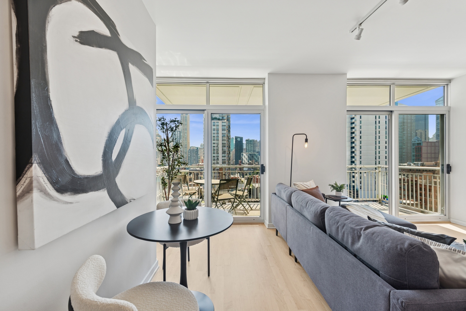 330 W Grand Avenue Unit: 1307
