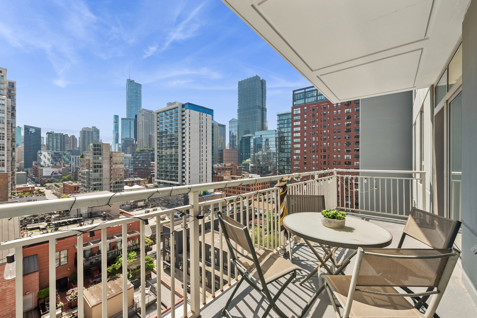 330 W Grand Avenue Unit: 1307