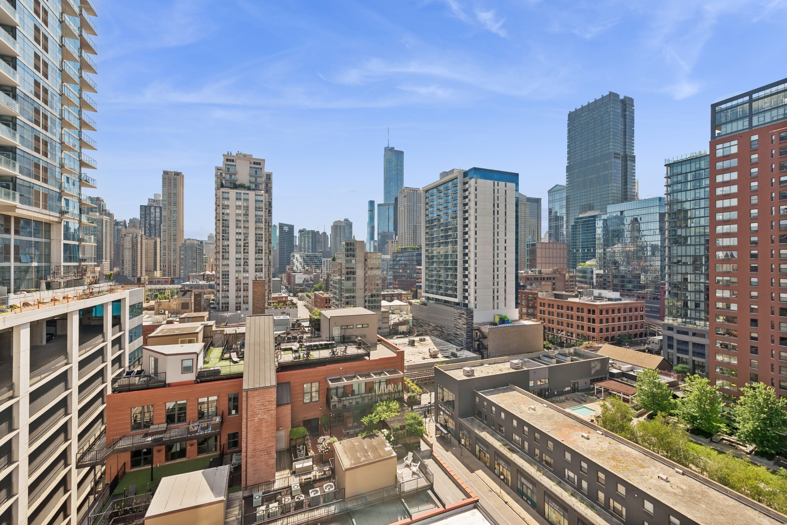 330 W Grand Avenue Unit: 1307