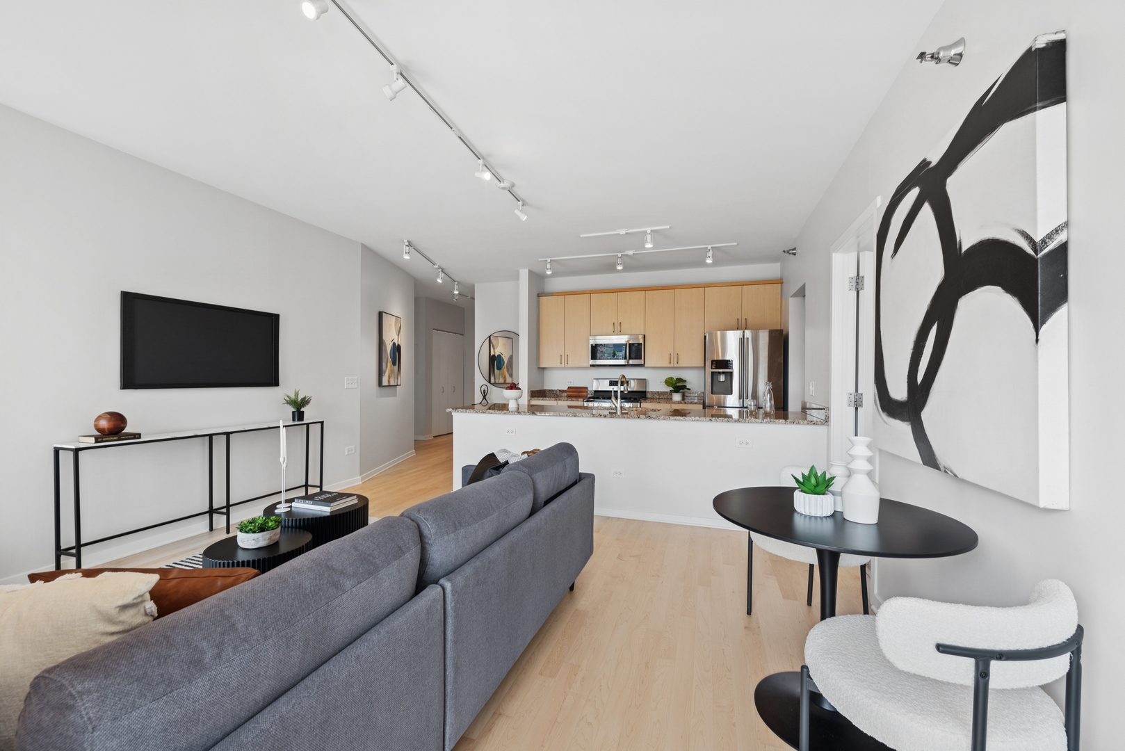 330 W Grand Avenue Unit: 1307
