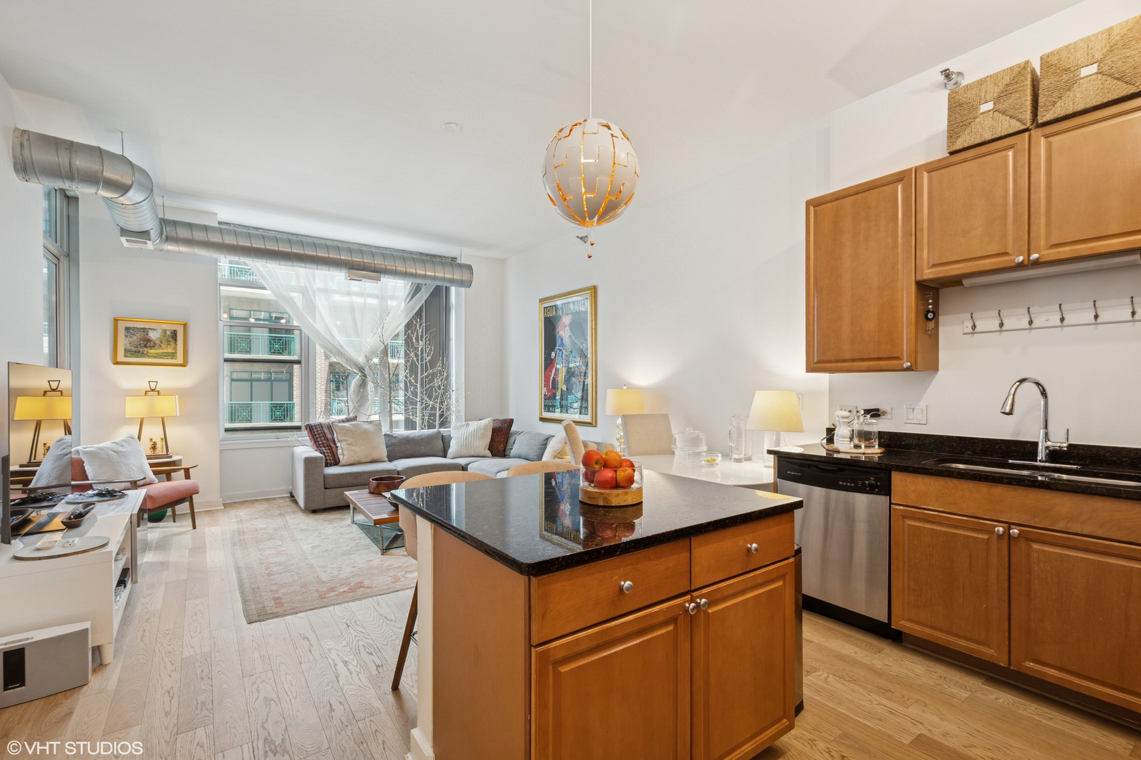 901 W Madison Street Unit: 415
