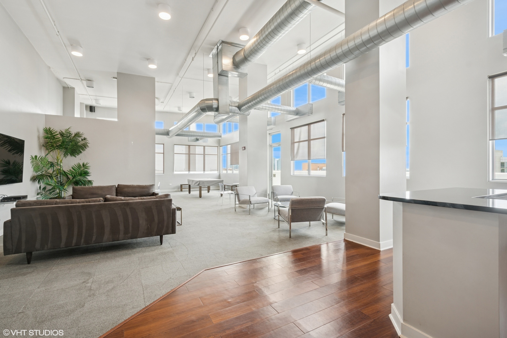 901 W Madison Street Unit: 415