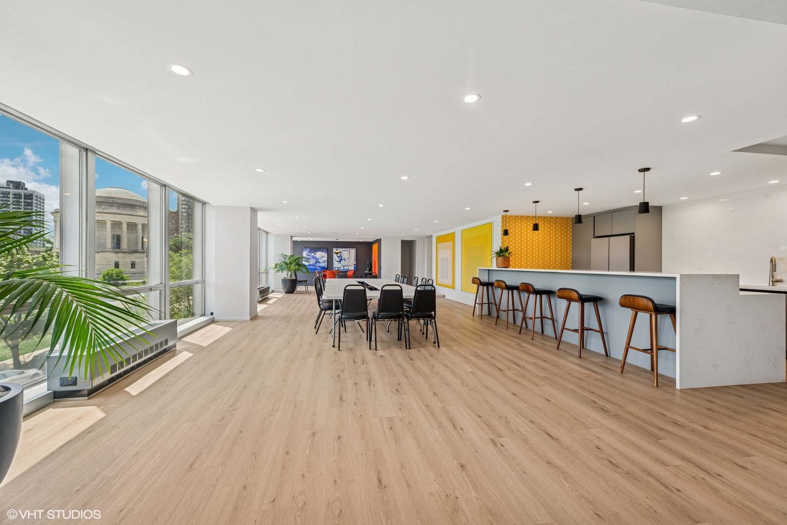 340 W Diversey Parkway Unit: 1617