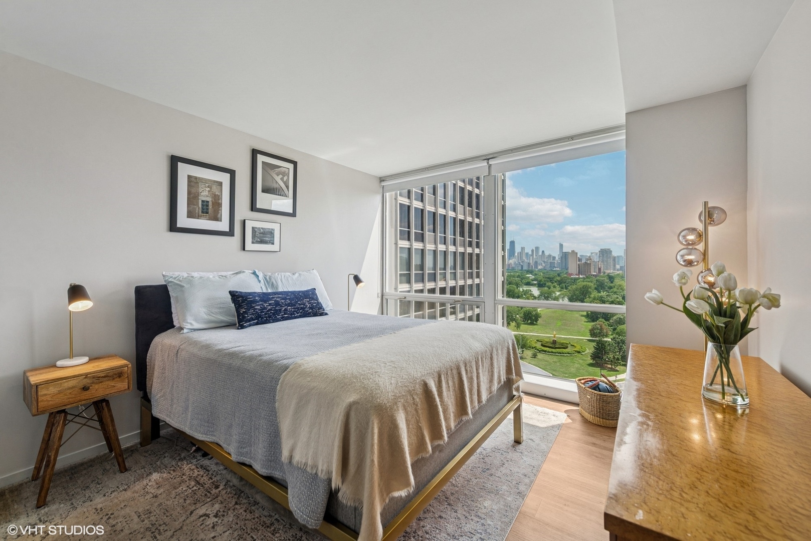 340 W Diversey Parkway Unit: 1617