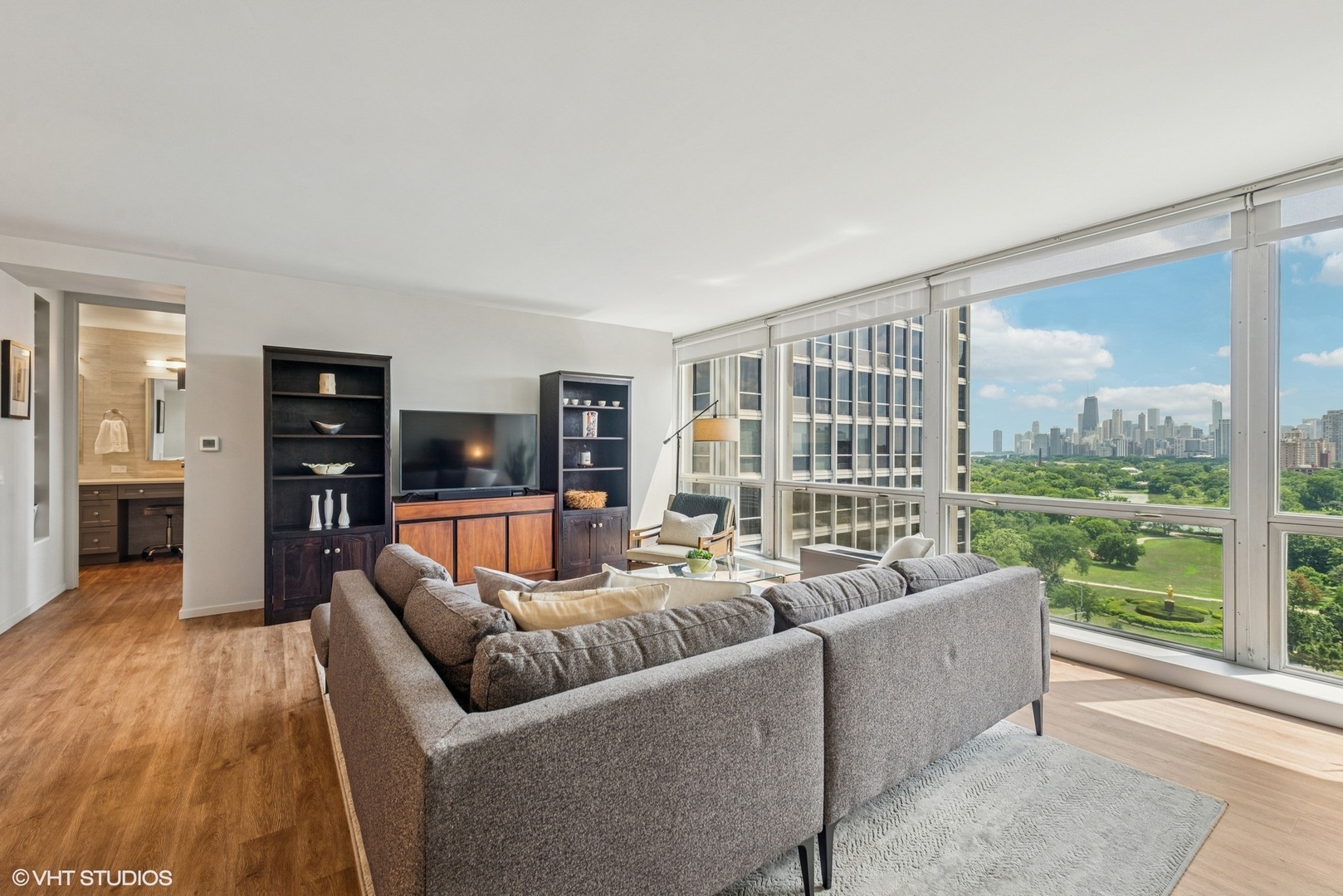 340 W Diversey Parkway Unit: 1617