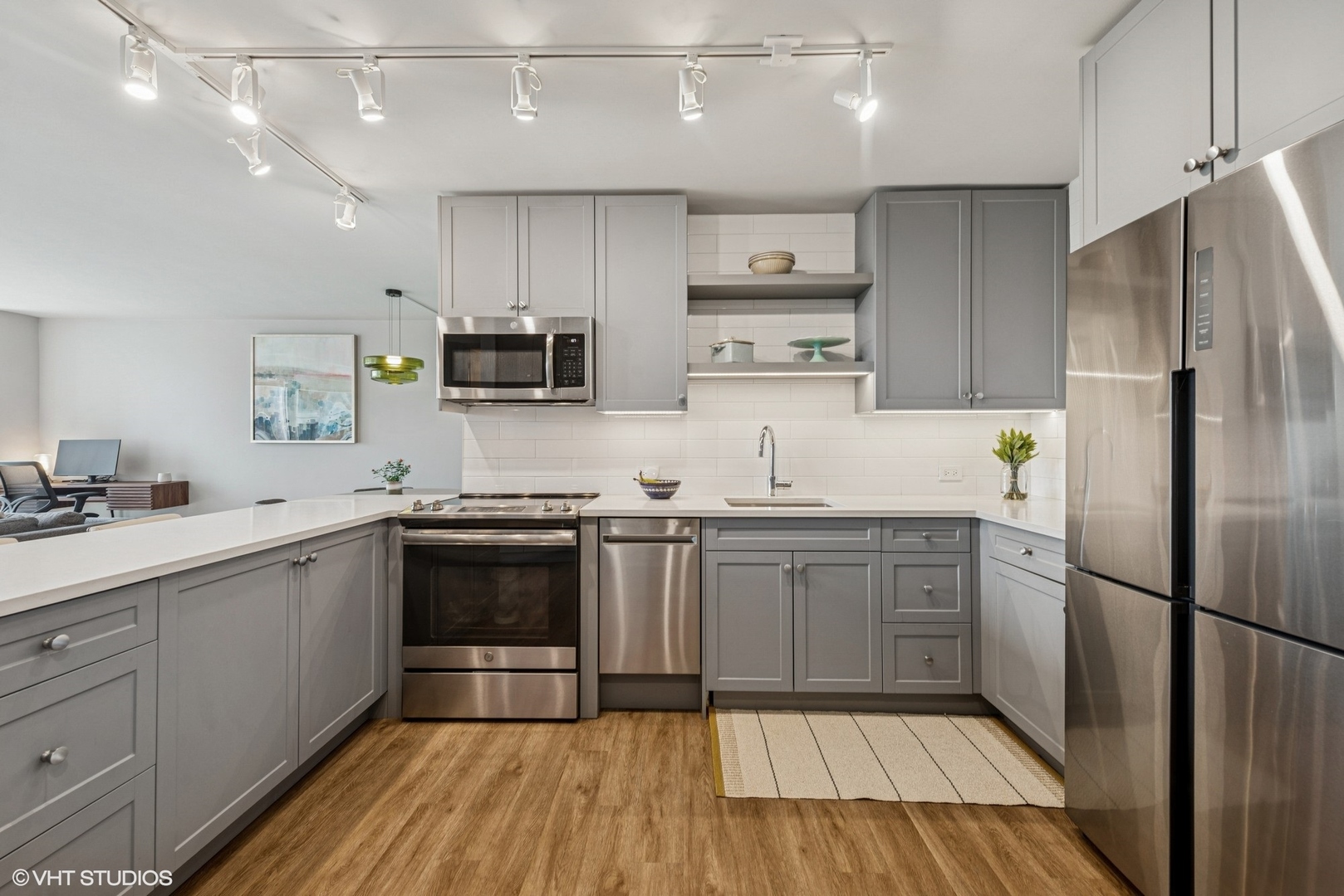 340 W Diversey Parkway Unit: 1617