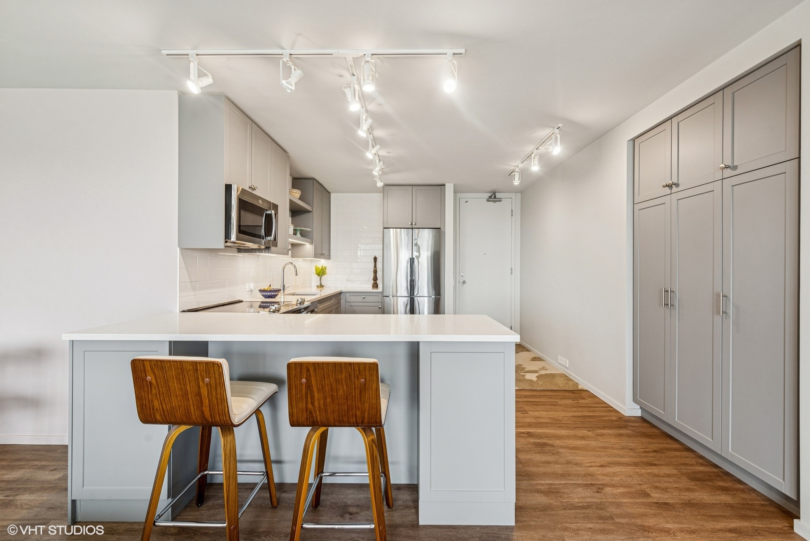 340 W Diversey Parkway Unit: 1617