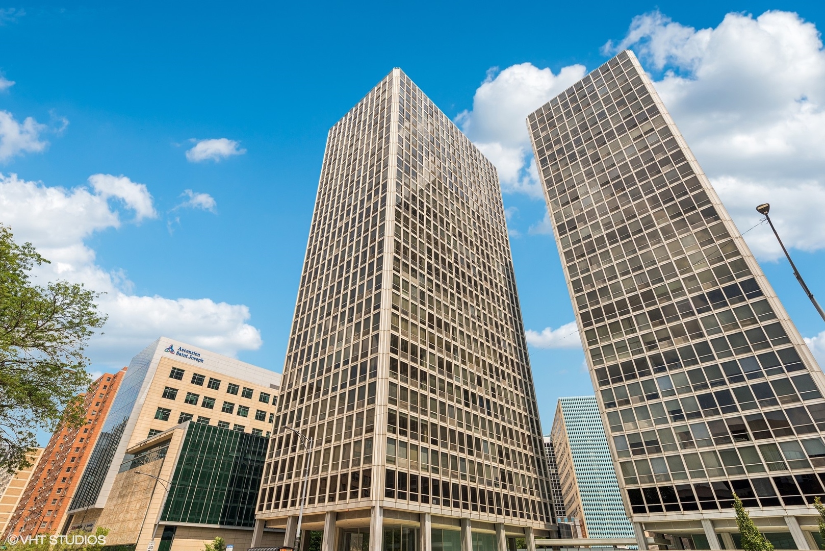 340 W Diversey Parkway Unit: 1617