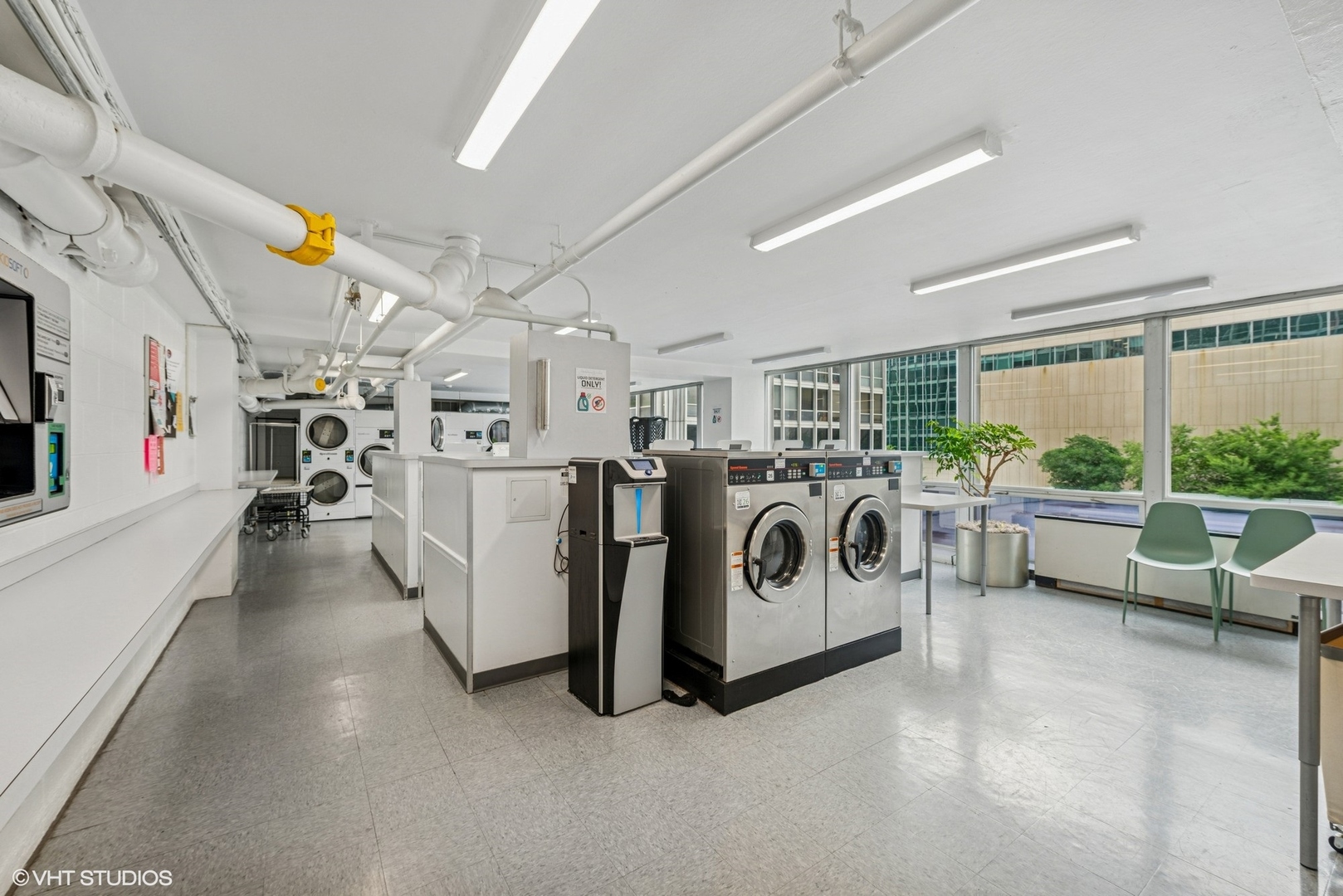340 W Diversey Parkway Unit: 1617
