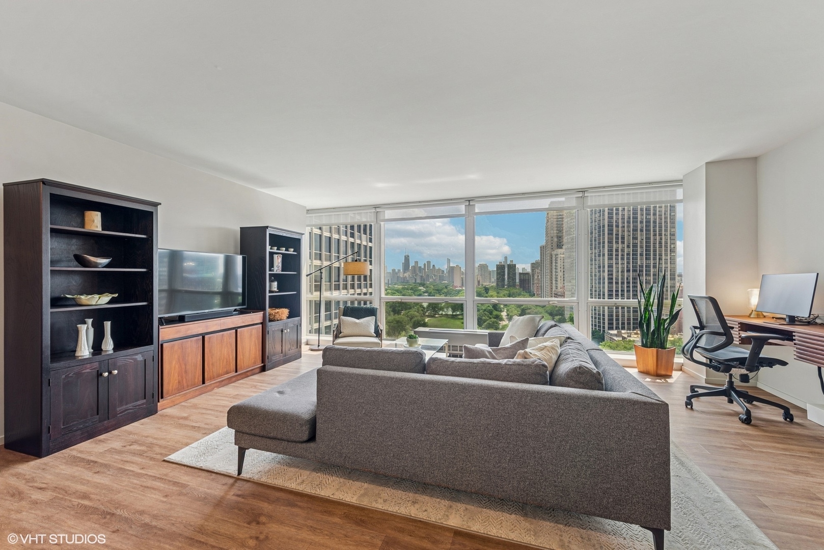 340 W Diversey Parkway Unit: 1617