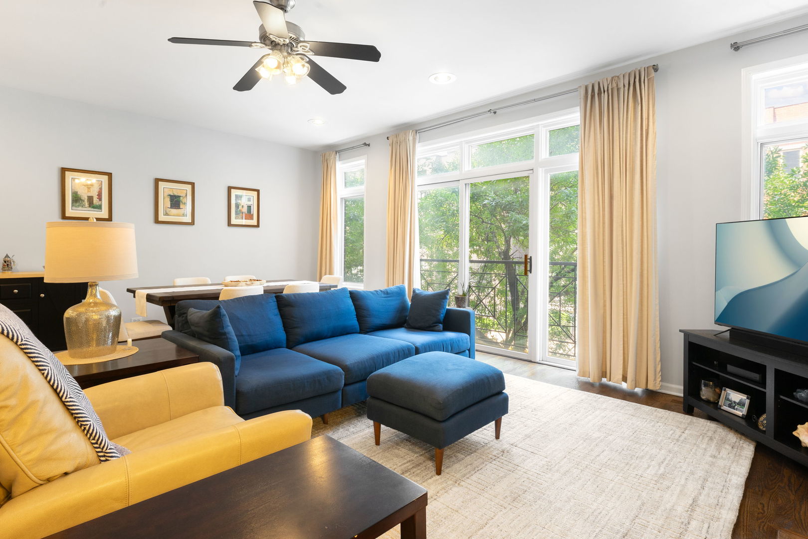 1929 W Belmont Avenue Unit: 2