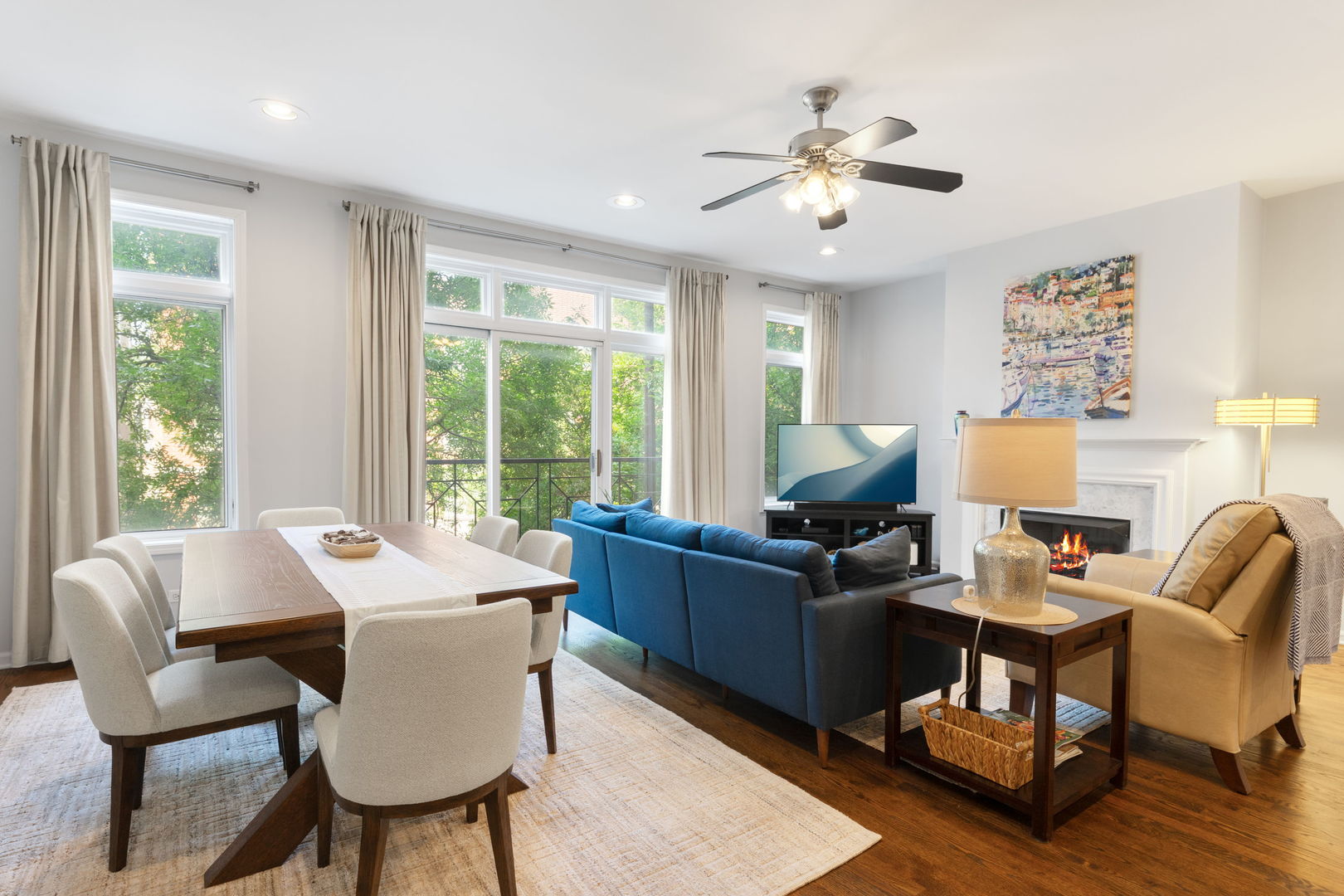 1929 W Belmont Avenue Unit: 2