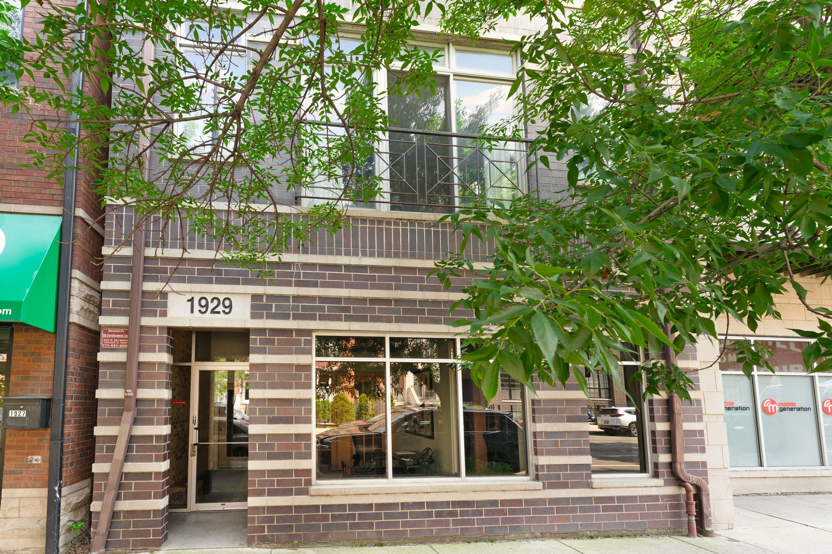 1929 W Belmont Avenue Unit: 2