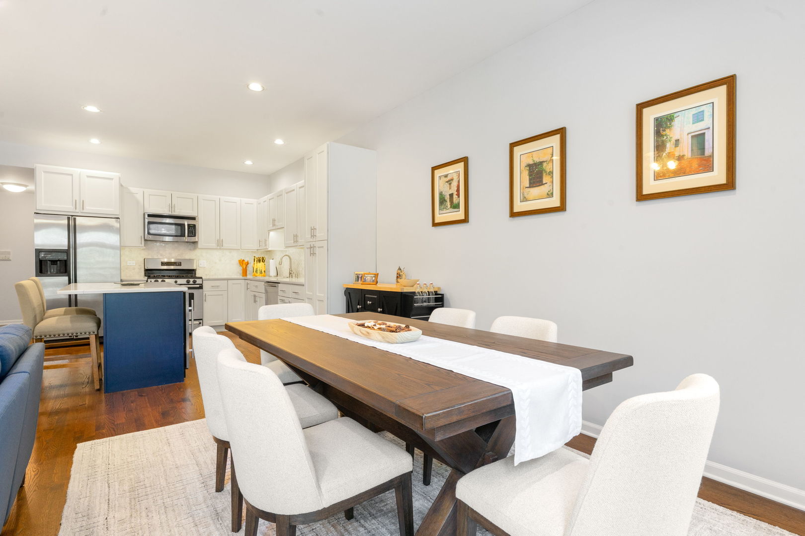1929 W Belmont Avenue Unit: 2