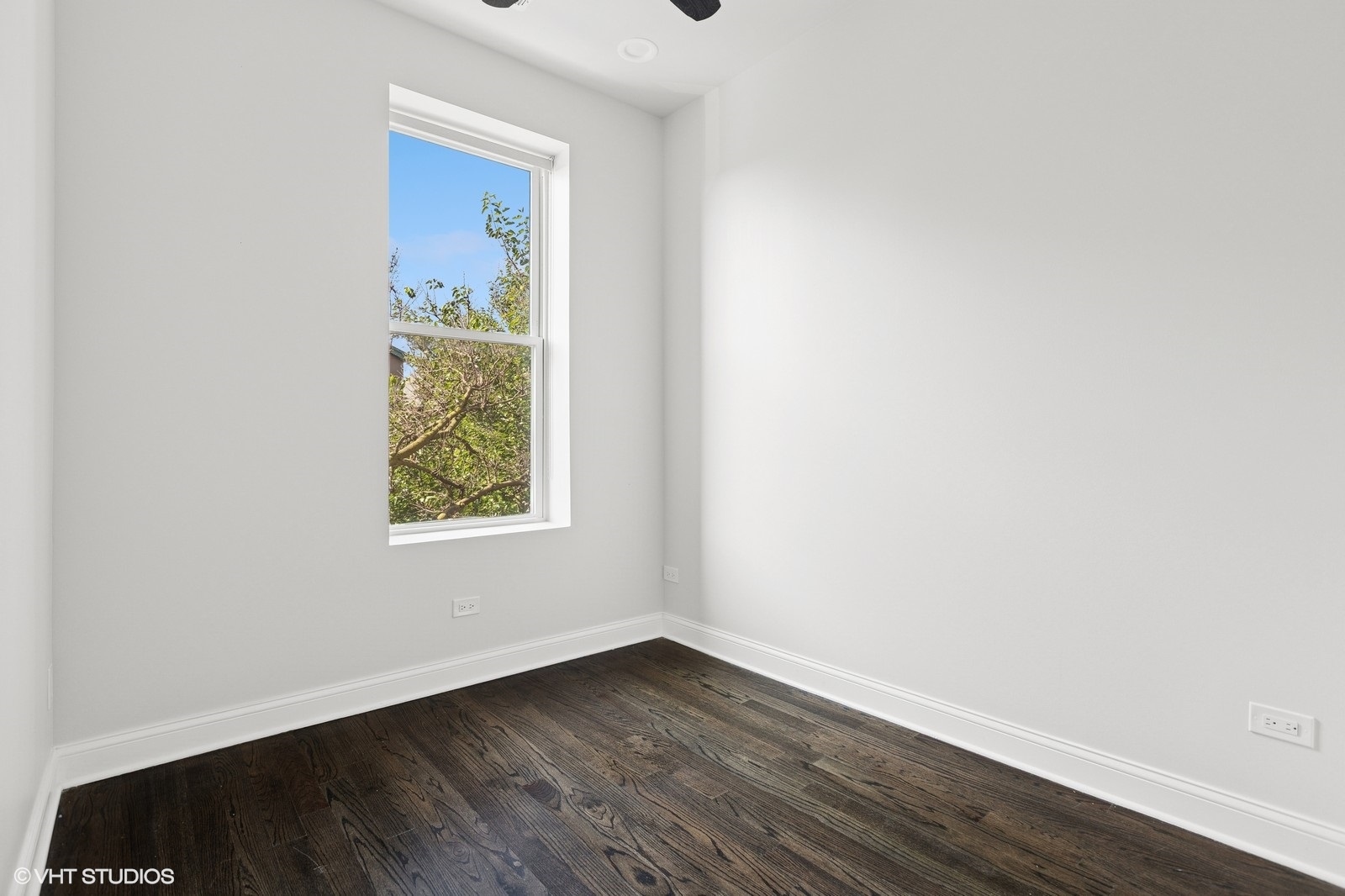 2234 W Medill Avenue Unit: 3