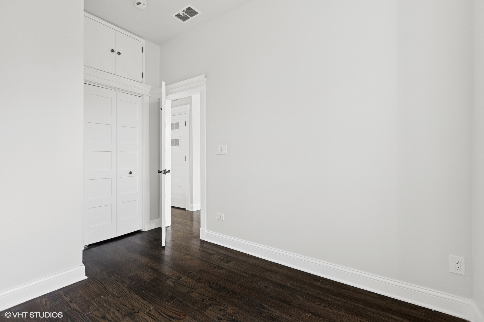 2234 W Medill Avenue Unit: 3