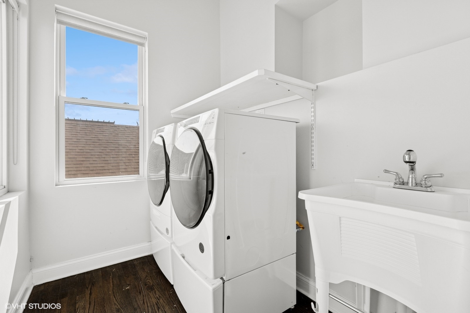 2234 W Medill Avenue Unit: 3