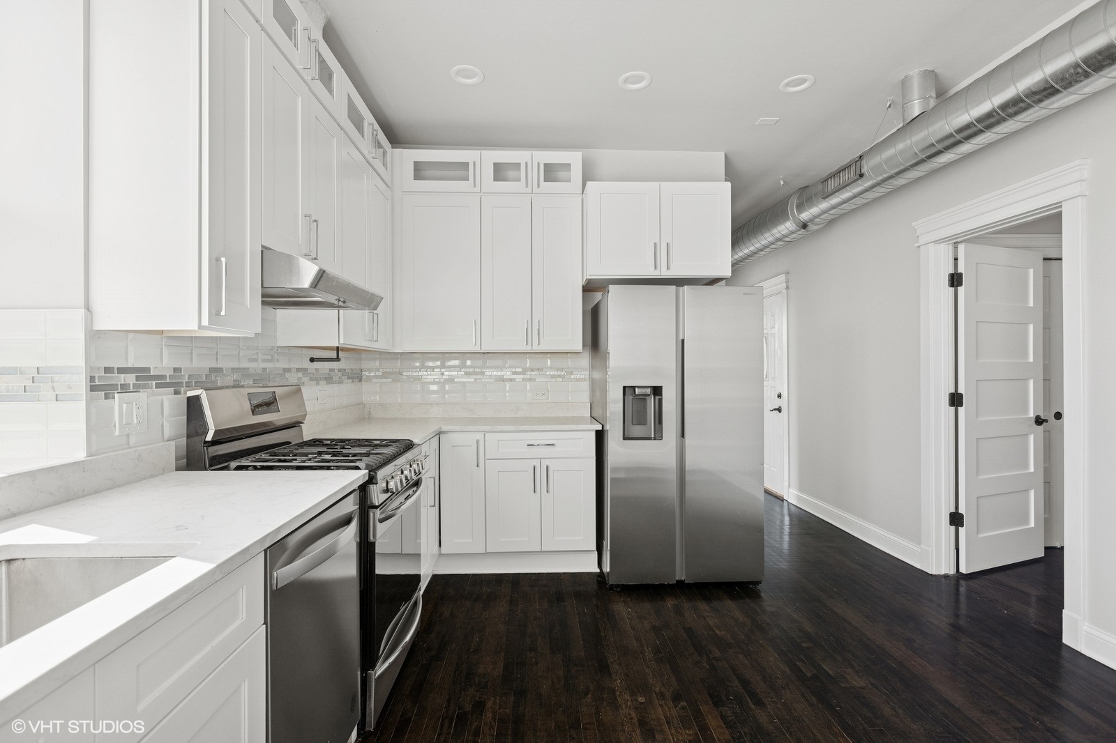 2234 W Medill Avenue Unit: 3