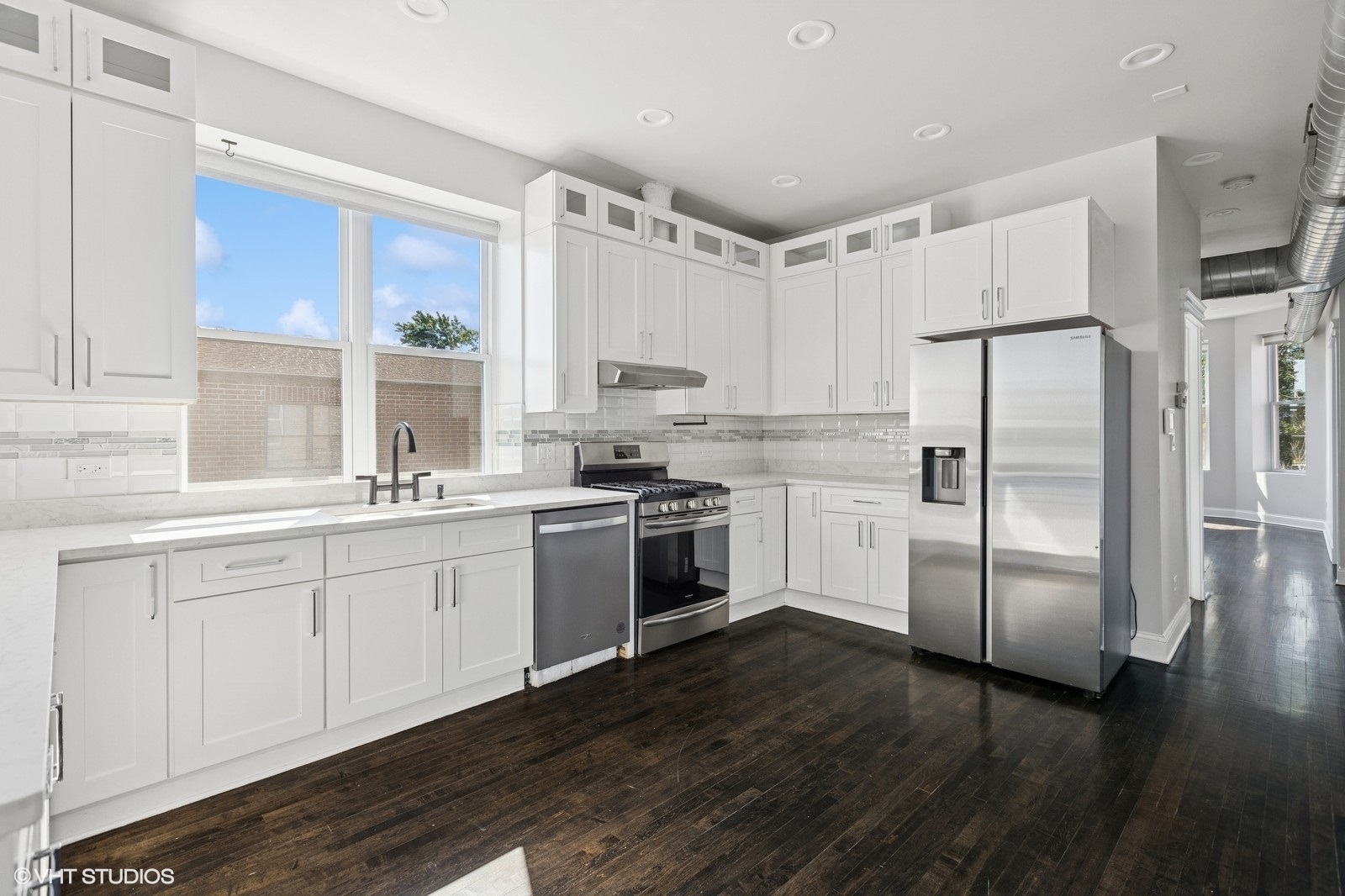 2234 W Medill Avenue Unit: 3