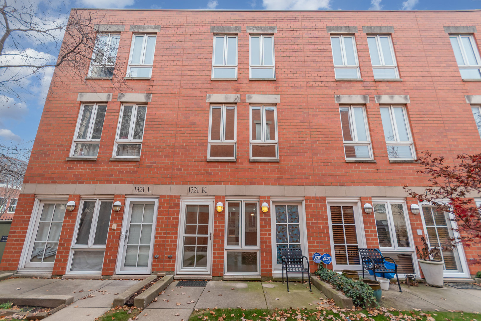 1321 S Plymouth Court Unit: K