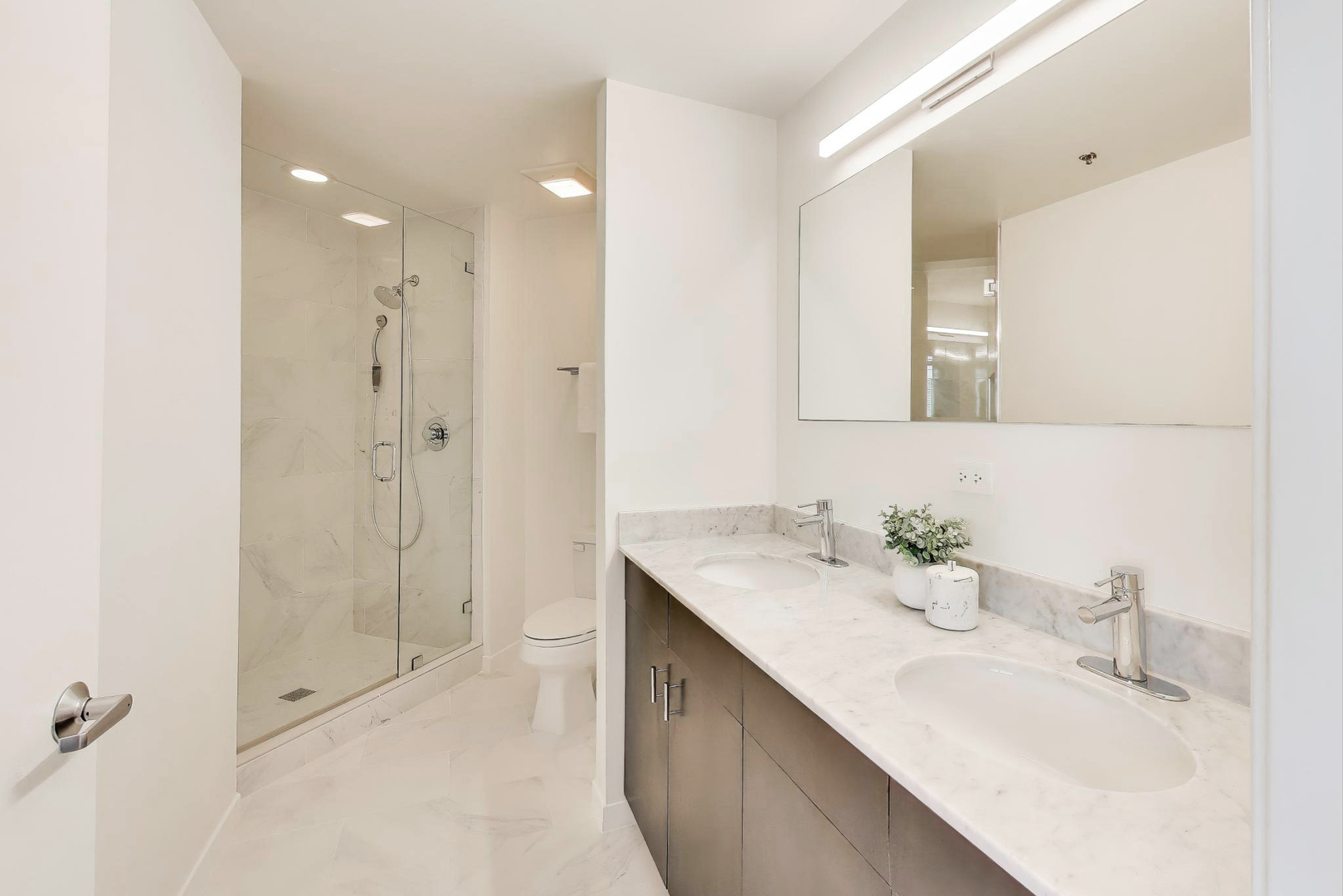 909 W Washington Boulevard Unit: 908