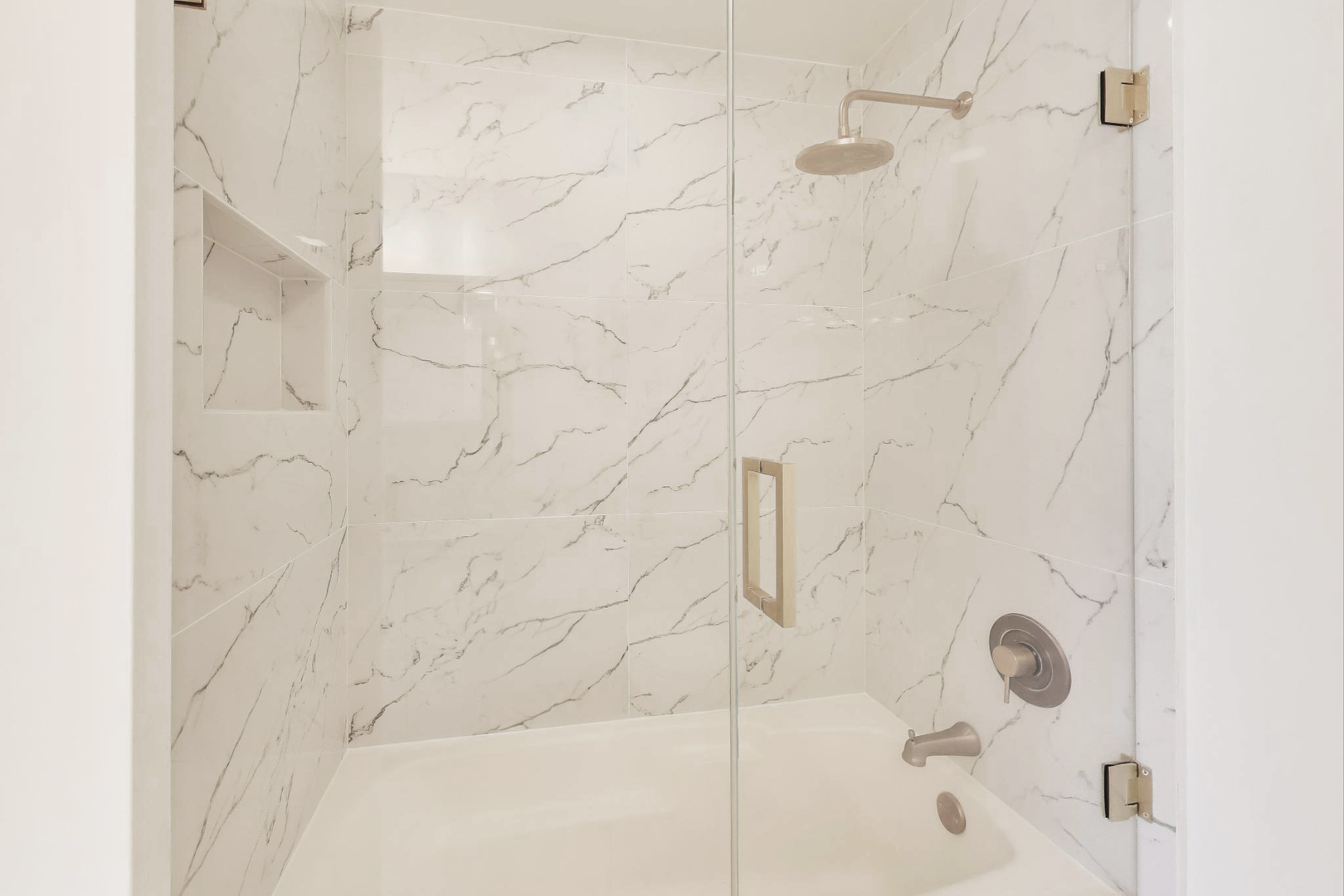 909 W Washington Boulevard Unit: 908