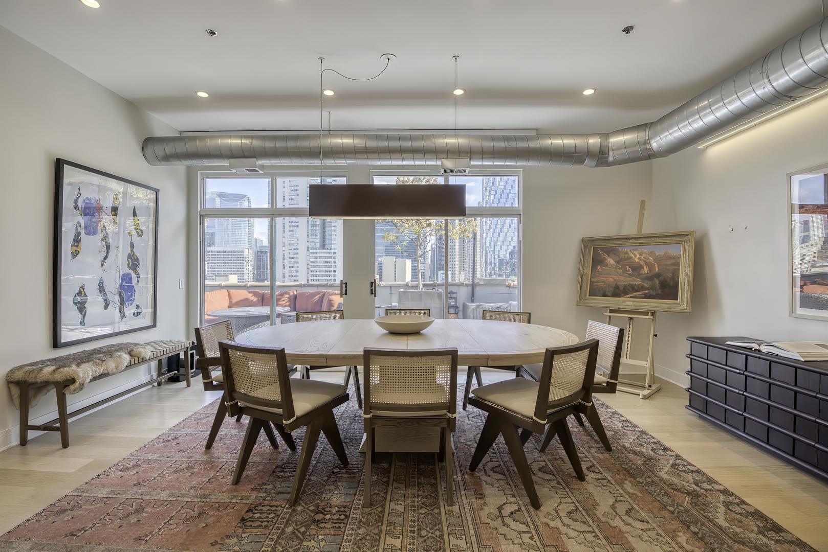 910 W Madison Street Unit: 904E