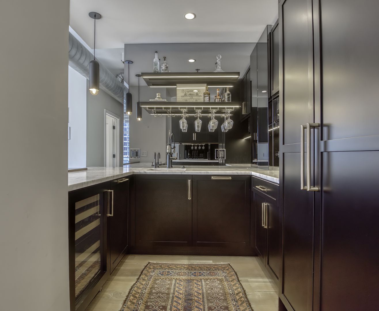 910 W Madison Street Unit: 904E