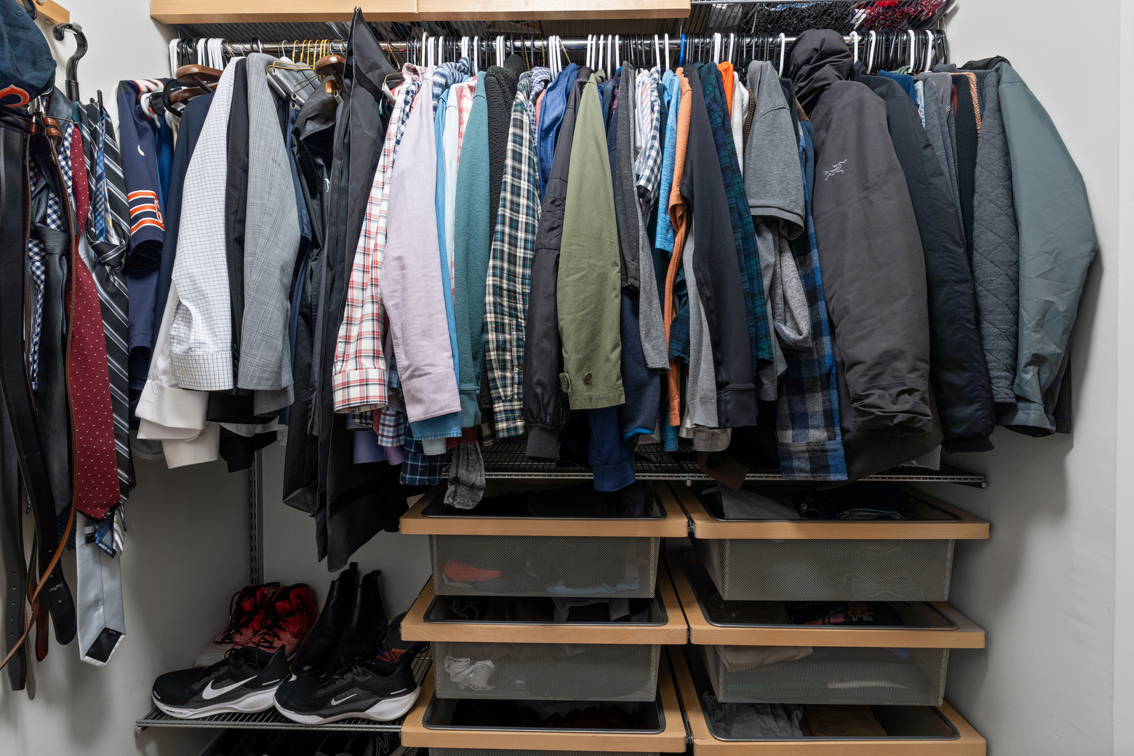 2333 W Saint Paul Avenue Unit: 333