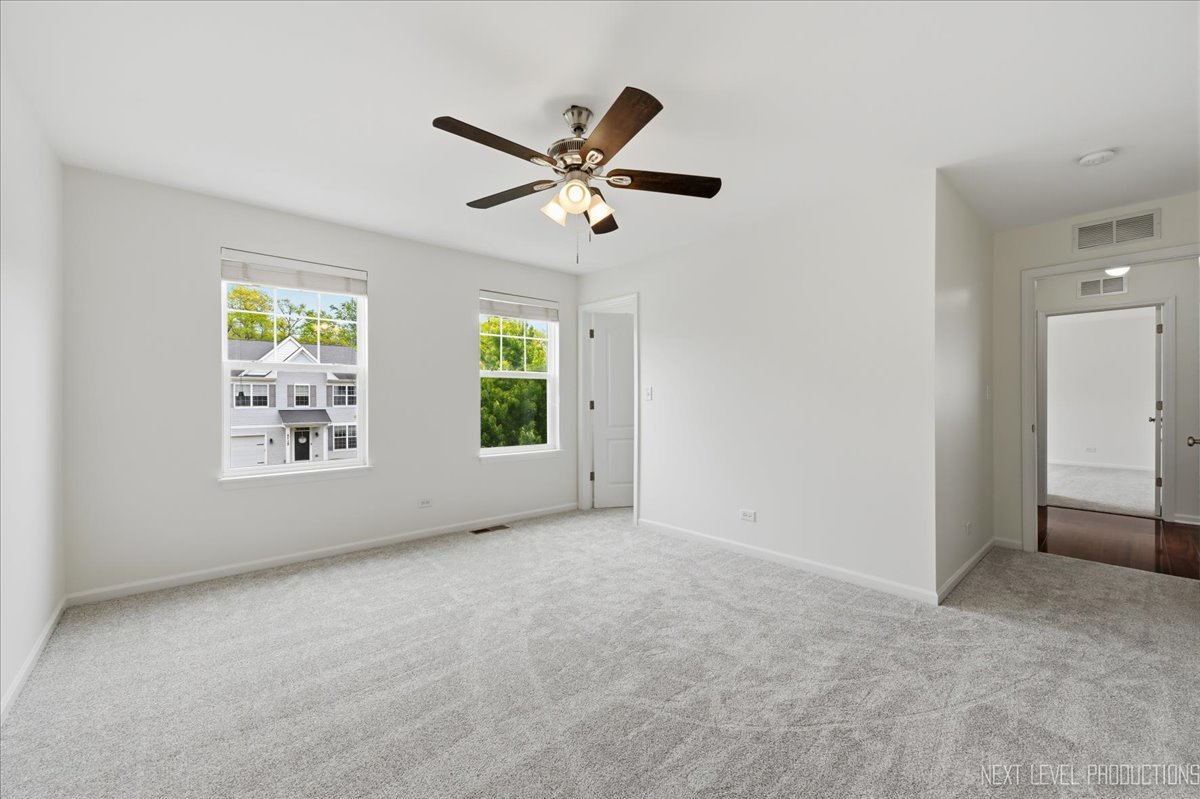 5734 OAK RIDGE Way
