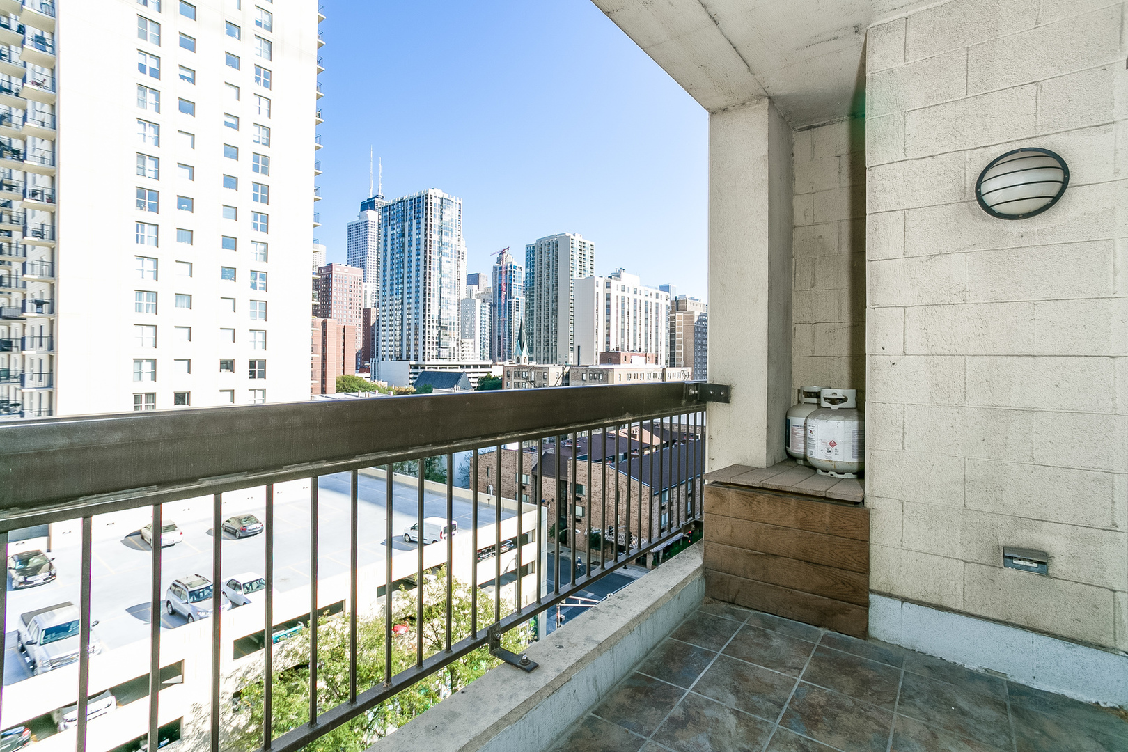 1212 N WELLS Street Unit: 804