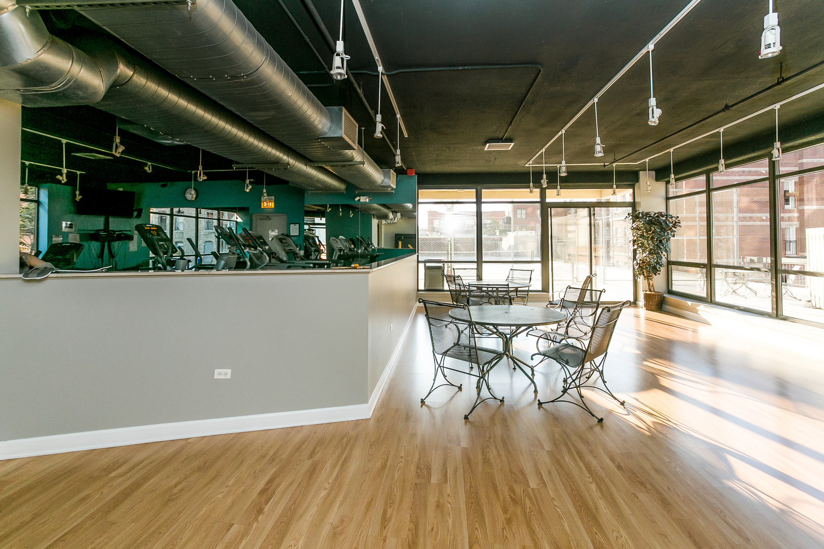 1212 N WELLS Street Unit: 804