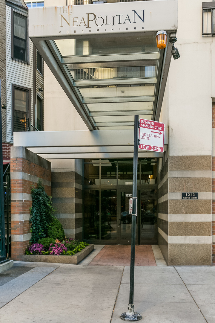 1212 N WELLS Street Unit: 804