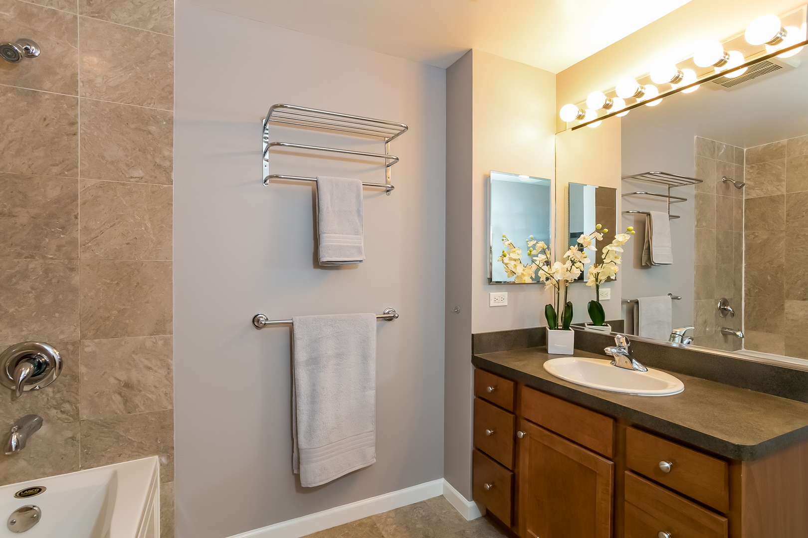 1212 N WELLS Street Unit: 804