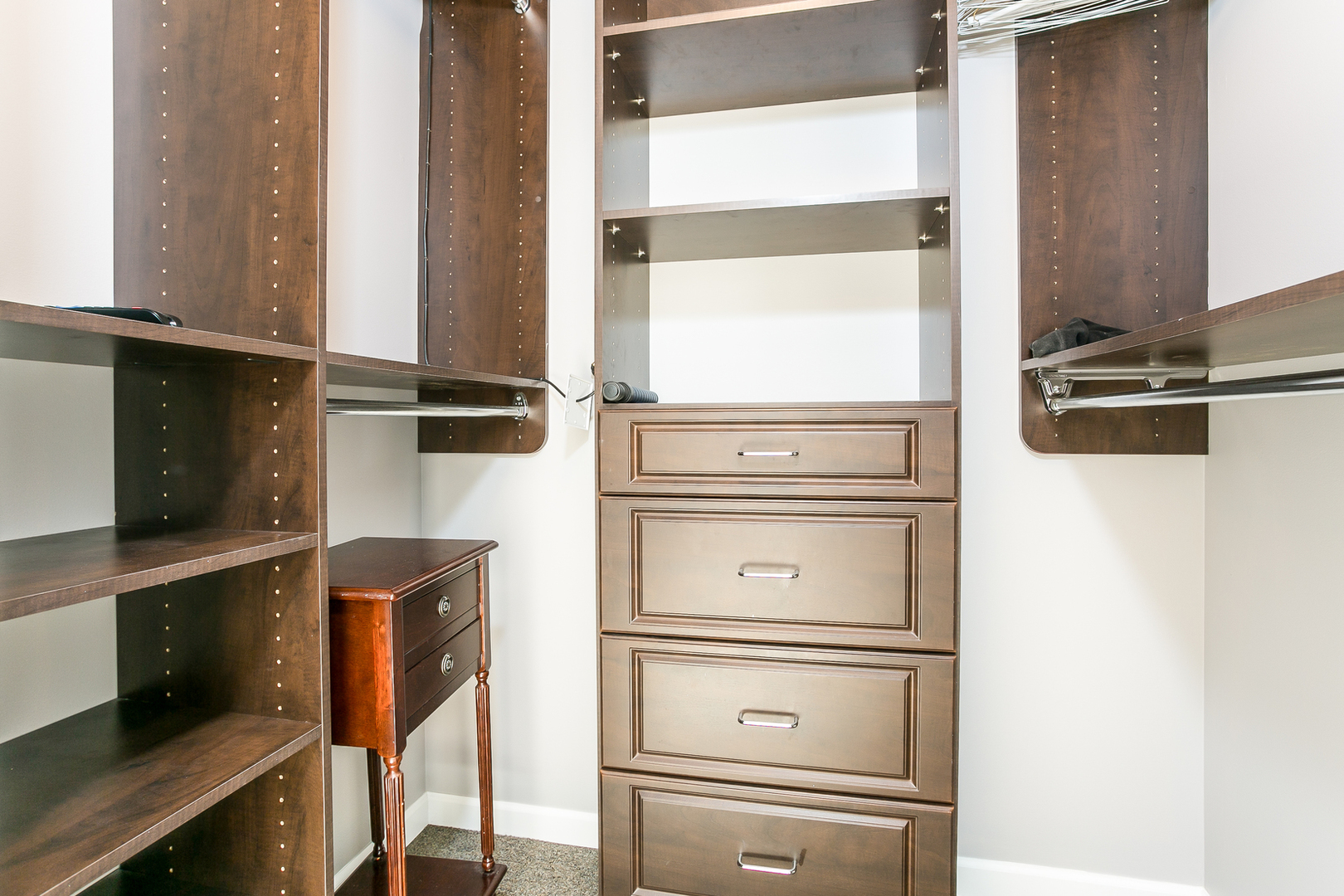 1212 N WELLS Street Unit: 804